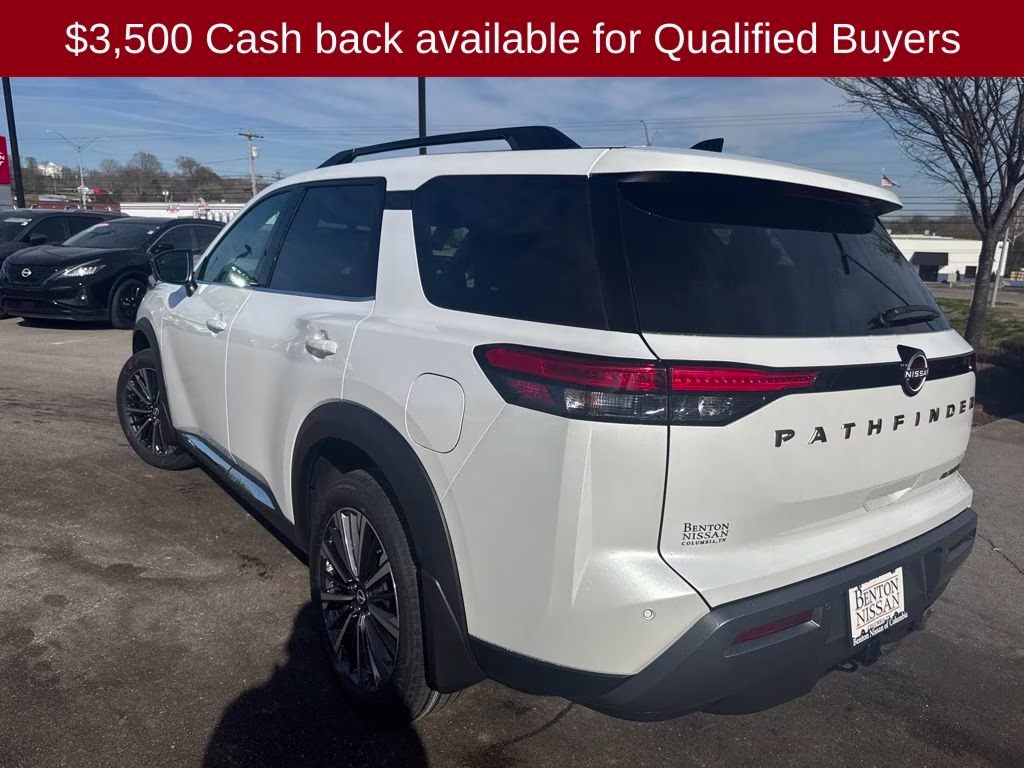 2026 Everest White Pearl Tricoat Nissan Pathfinder Platinum FWD SUV