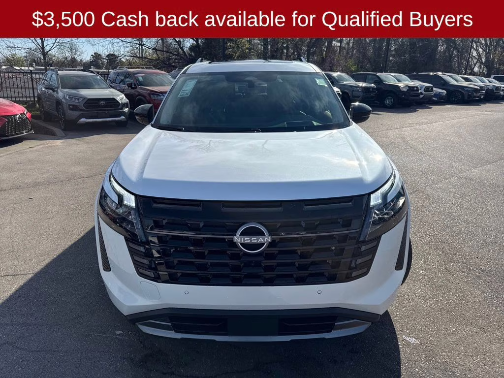 2026 Everest White Pearl Tricoat Nissan Pathfinder Platinum FWD SUV