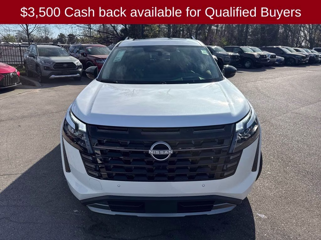 2026 Everest White Pearl Tricoat Nissan Pathfinder Platinum FWD SUV