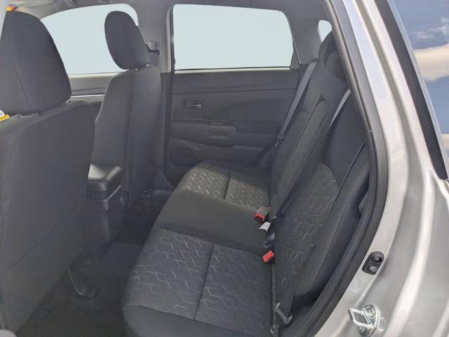 2026 Alloy Silver Metallic Mitsubishi Outlander Sport 2.0 ES 4X4 SUV