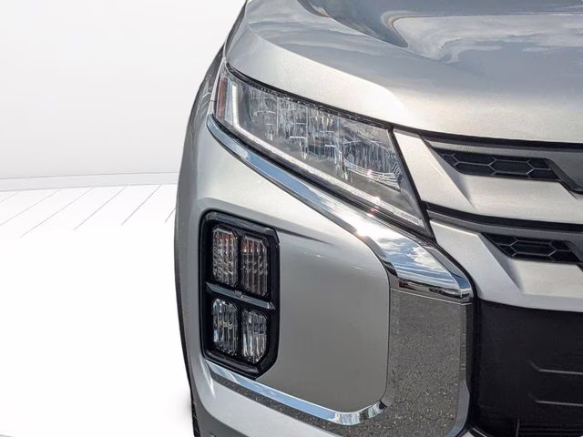 2026 Alloy Silver Metallic Mitsubishi Outlander Sport 2.0 ES 4X4 SUV