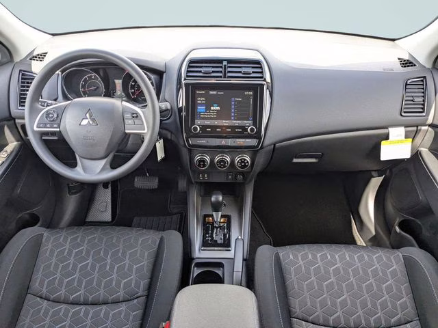 2026 Alloy Silver Metallic Mitsubishi Outlander Sport 2.0 ES 4X4 SUV