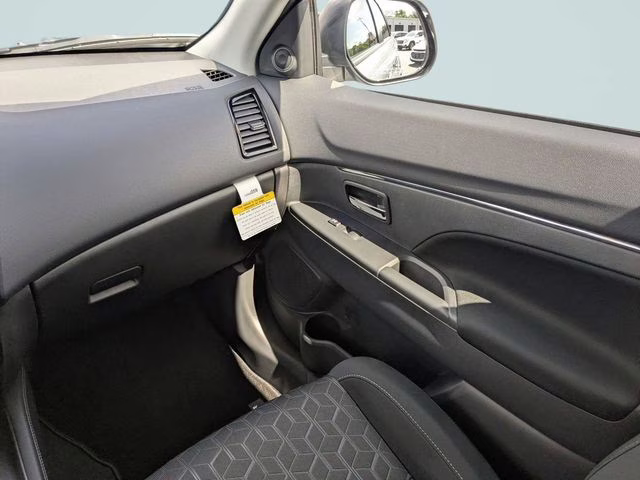 2026 Alloy Silver Metallic Mitsubishi Outlander Sport 2.0 ES 4X4 SUV