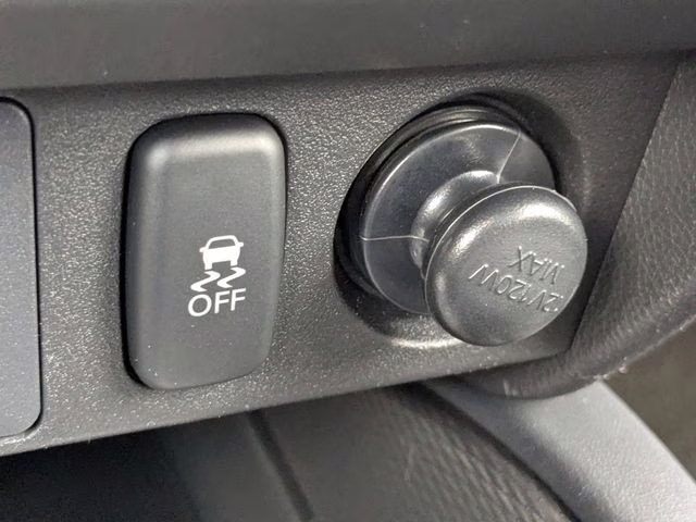 2026 Alloy Silver Metallic Mitsubishi Outlander Sport 2.0 ES 4X4 SUV