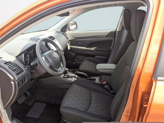2026 Sunshine Orange Metallic Mitsubishi Outlander Sport 2.0 ES 4X4 SUV