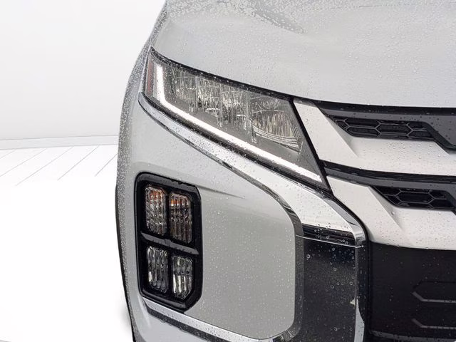 2026 White Diamond Mitsubishi Outlander Sport 2.0 ES 4X4 SUV