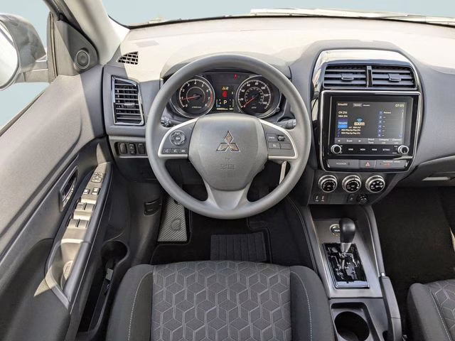 2026 Alloy Silver Metallic Mitsubishi Outlander Sport 2.0 ES 4X4 SUV