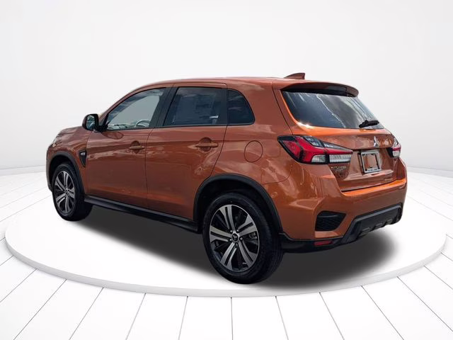 2026 Sunshine Orange Metallic Mitsubishi Outlander Sport 2.0 ES 4X4 SUV