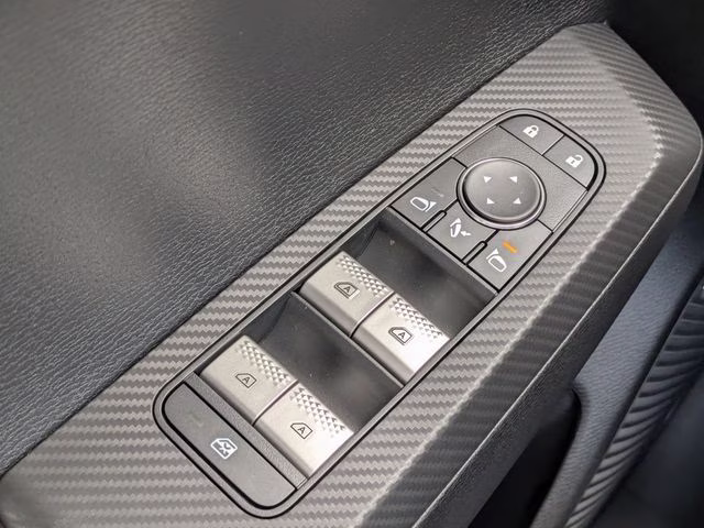 2026 White Diamond Mitsubishi Outlander SE FWD SUV