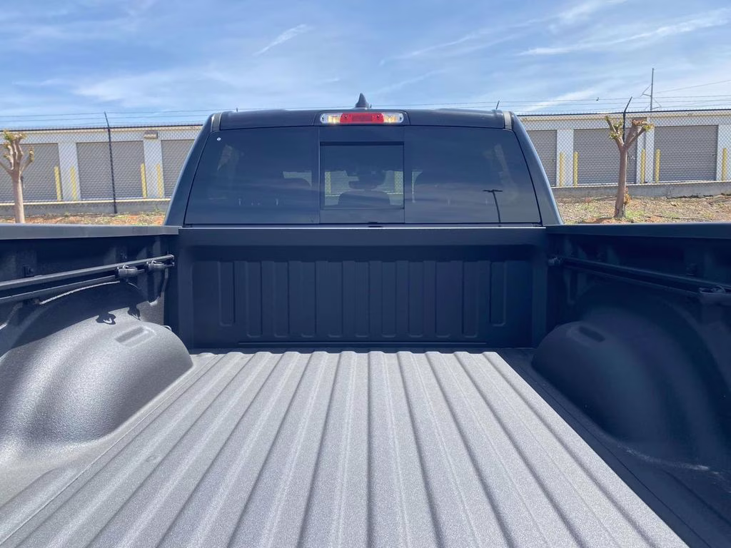 2026 Diamond Black Crystal Pearlcoat Ram 1500 Big Horn/Lone Star 4X4 Truck