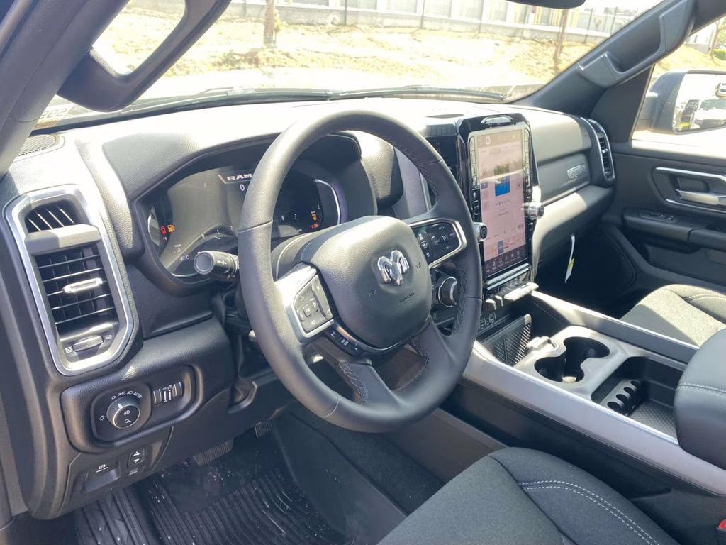 2026 Diamond Black Crystal Pearlcoat Ram 1500 Big Horn/Lone Star 4X4 Truck