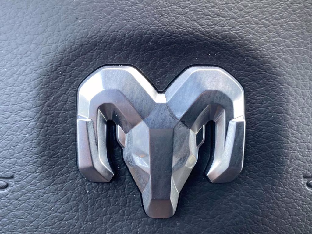 2026 Diamond Black Crystal Pearlcoat Ram 1500 Big Horn/Lone Star 4X4 Truck