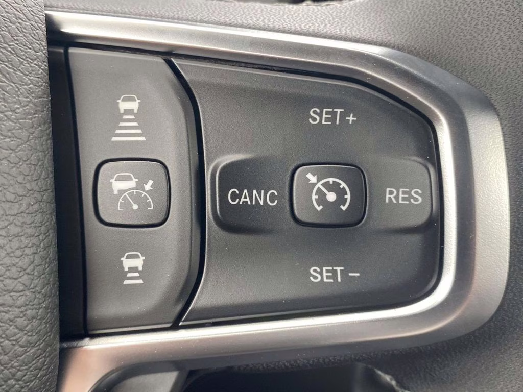 2026 Diamond Black Crystal Pearlcoat Ram 1500 Big Horn/Lone Star 4X4 Truck