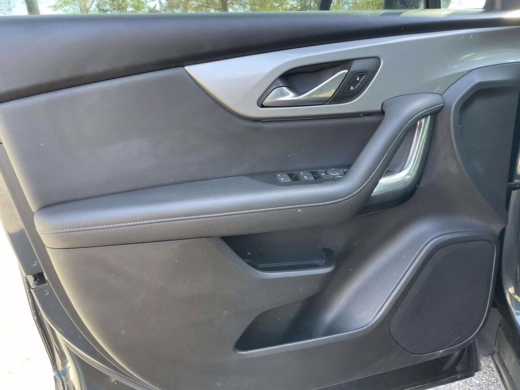 2020 Graphite Metallic Chevrolet Blazer LT FWD SUV