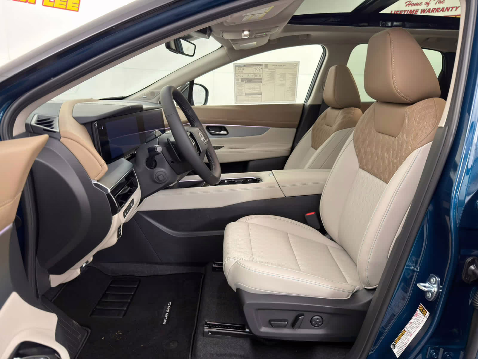 2026 Aurora Blue Pearl Metallic/Super Black Nissan Murano Platinum AWD SUV