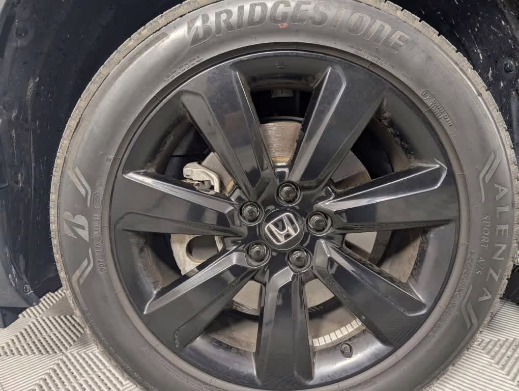 2025 Crystal Black Pearl Honda Pilot Black Edition AWD SUV