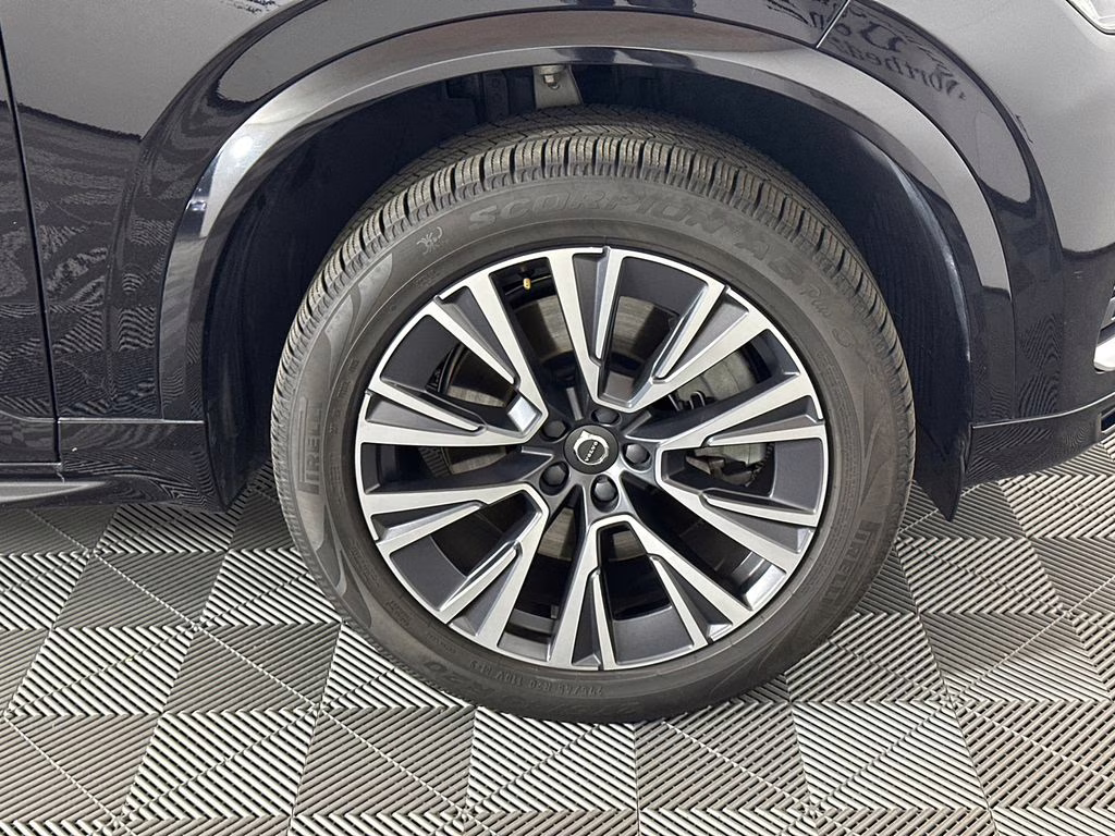 2022 Onyx Black Metallic Volvo XC90 Recharge Plug-In Hybrid T8 Inscription Expression 6 Passenger AWD SUV