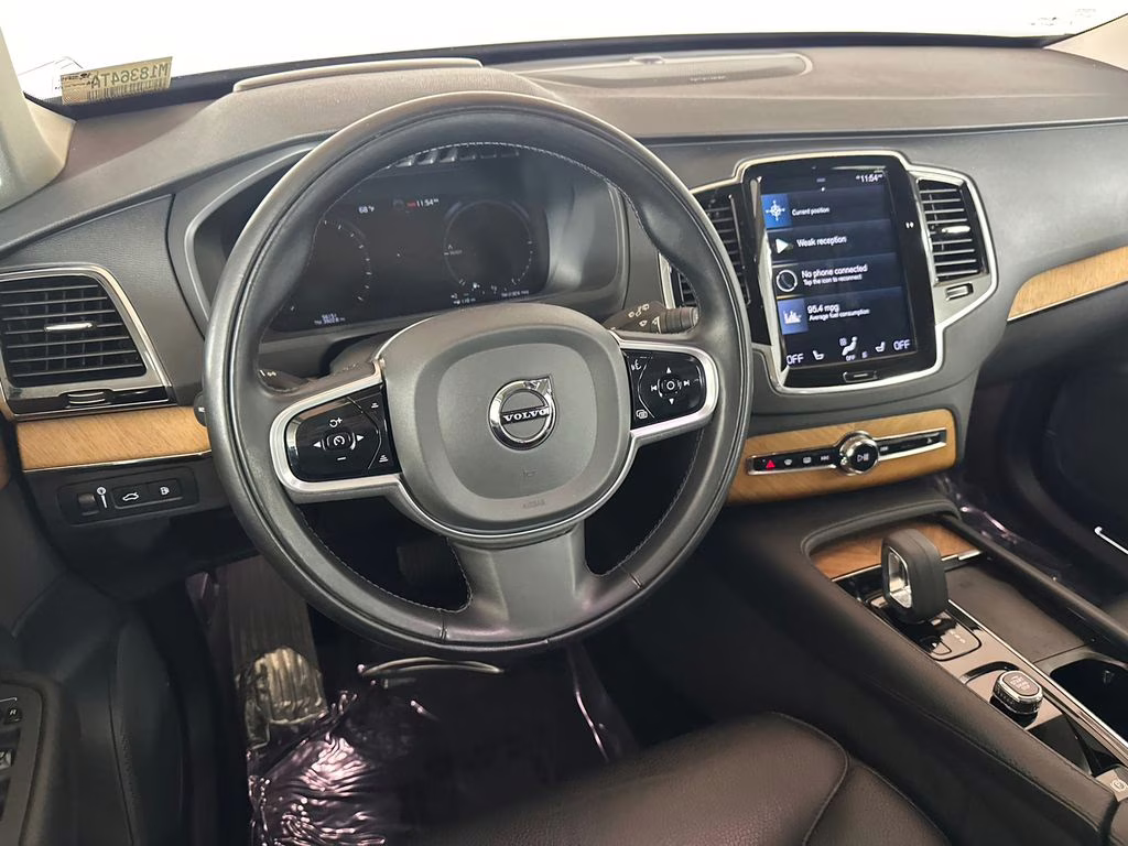 2022 Onyx Black Metallic Volvo XC90 Recharge Plug-In Hybrid T8 Inscription Expression 6 Passenger AWD SUV