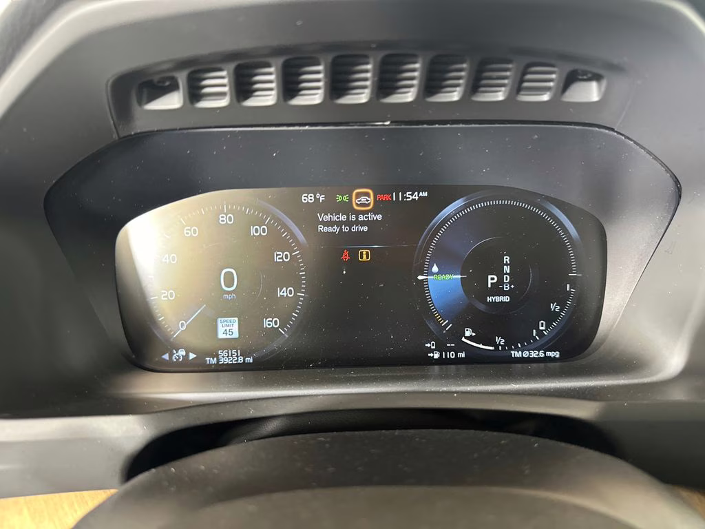 2022 Onyx Black Metallic Volvo XC90 Recharge Plug-In Hybrid T8 Inscription Expression 6 Passenger AWD SUV