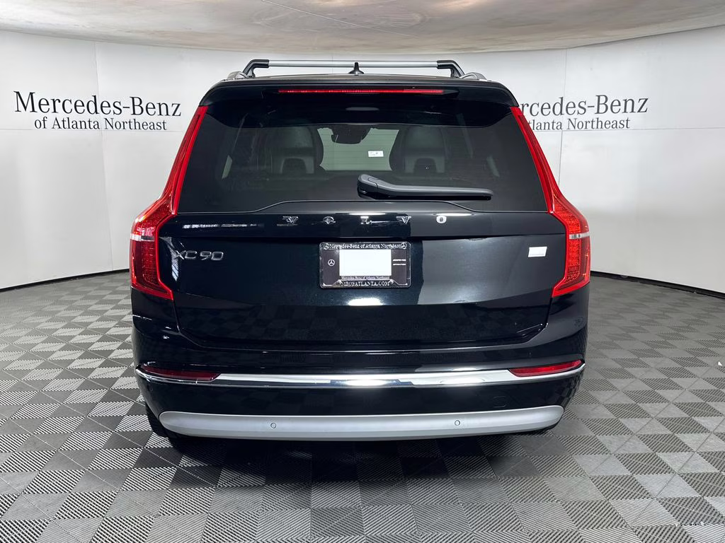 2022 Onyx Black Metallic Volvo XC90 Recharge Plug-In Hybrid T8 Inscription Expression 6 Passenger AWD SUV