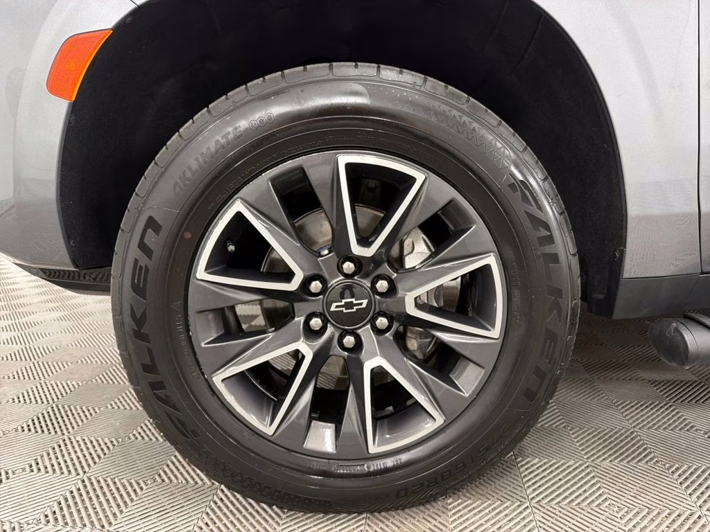 2022 Satin Steel Metallic Chevrolet Suburban Z71 4X4 SUV