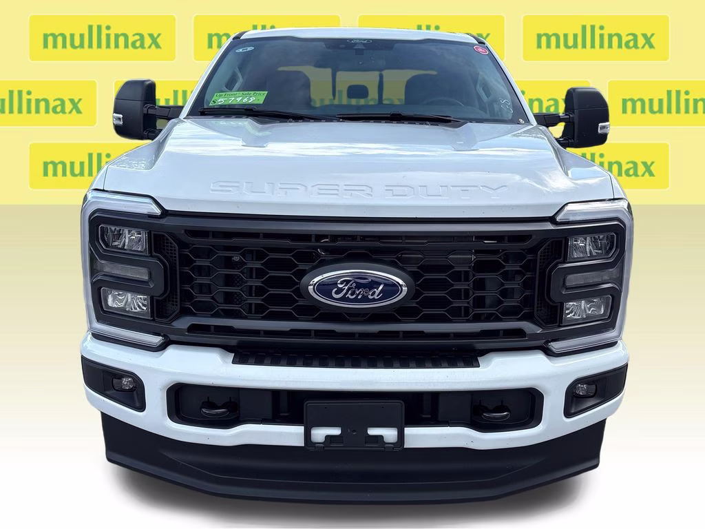 2026 Oxford White Ford Super Duty F-250 SRW XL 4X4 Truck