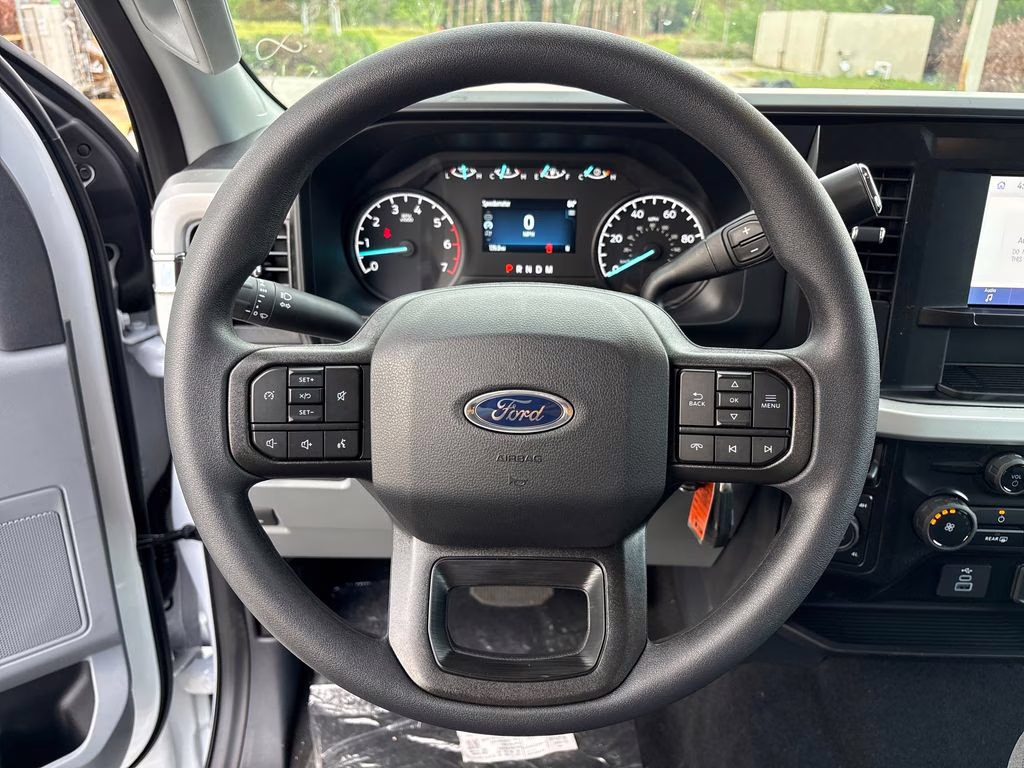 2026 Oxford White Ford Super Duty F-250 SRW XL 4X4 Truck