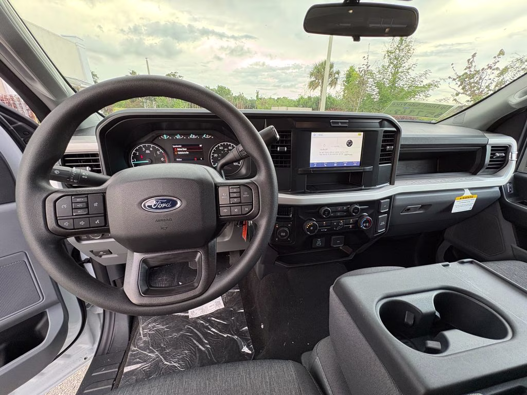 2026 Oxford White Ford Super Duty F-250 SRW XL 4X4 Truck