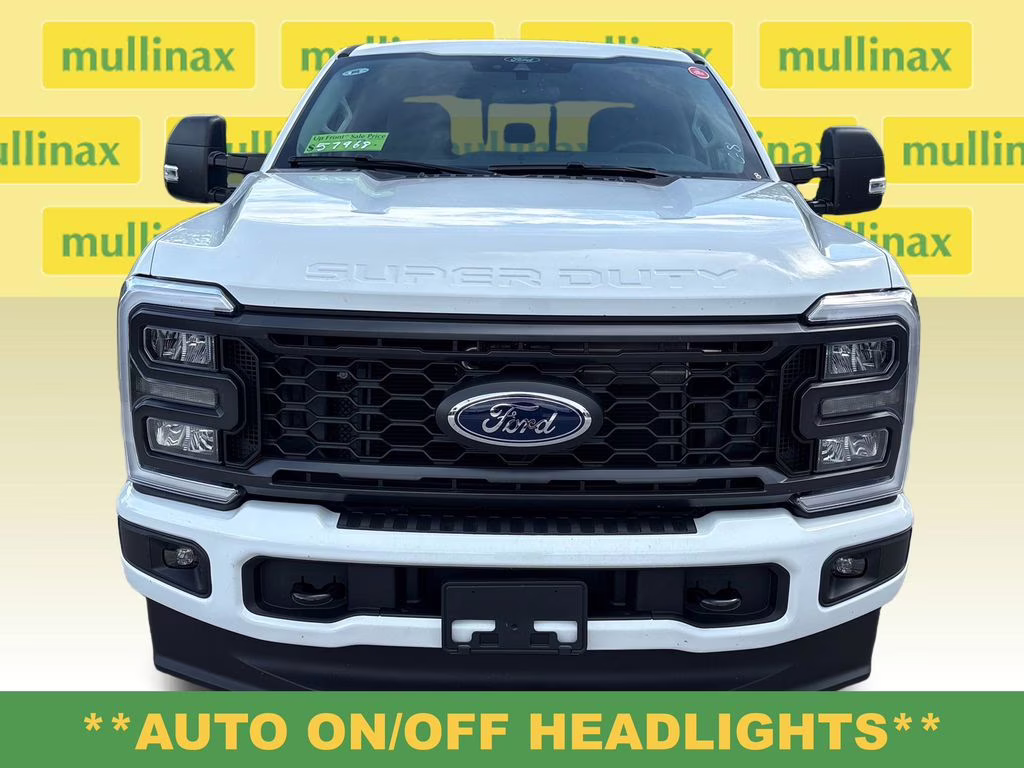 2026 Oxford White Ford Super Duty F-250 SRW XL 4X4 Truck