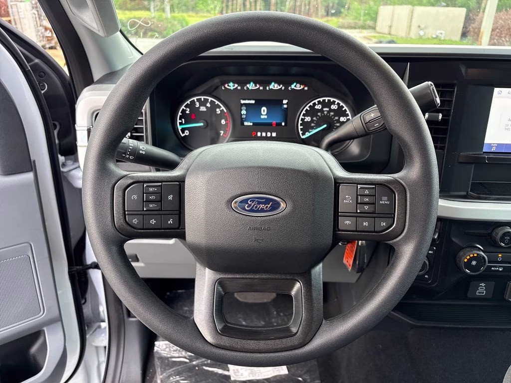 2026 Oxford White Ford Super Duty F-250 SRW XL 4X4 Truck