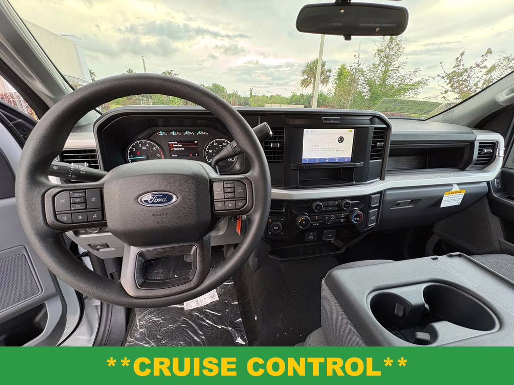 2026 Oxford White Ford Super Duty F-250 SRW XL 4X4 Truck