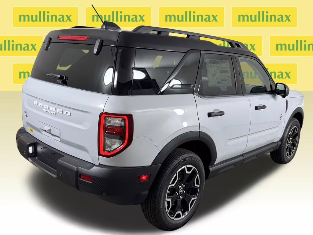 2026 Space White Metallic Ford Bronco Sport Outer Banks 4X4 SUV