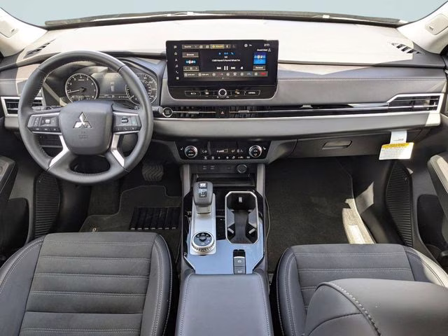 2025 Labrador Black Pearl Mitsubishi Outlander SE AWD SUV