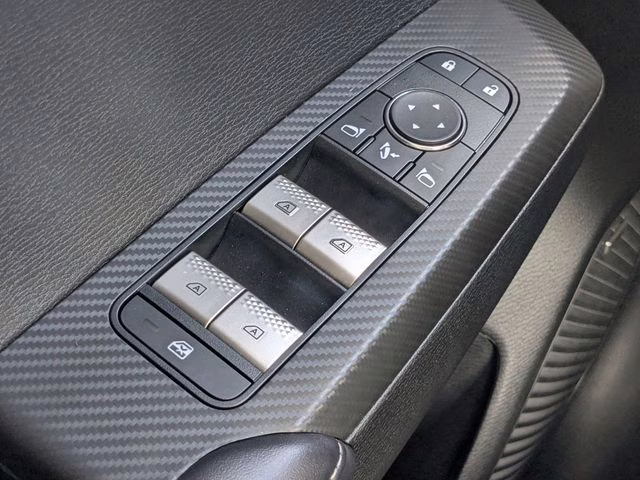 2025 Labrador Black Pearl Mitsubishi Outlander SE AWD SUV