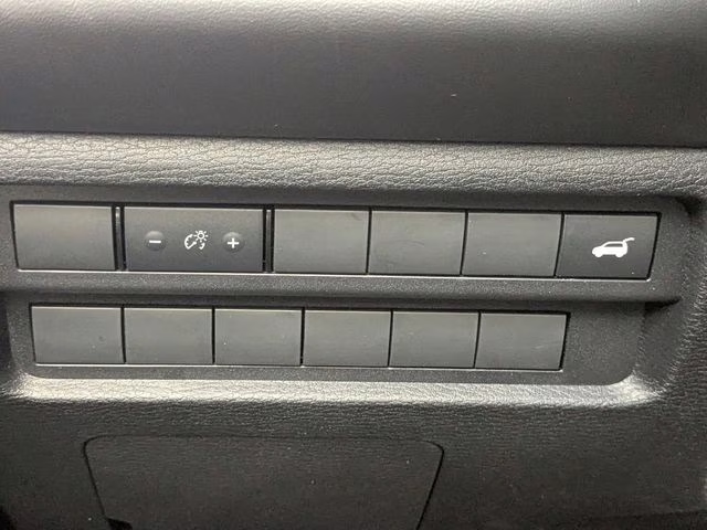 2025 Labrador Black Pearl Mitsubishi Outlander SE AWD SUV