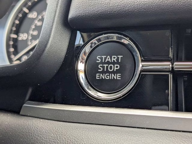 2025 Labrador Black Pearl Mitsubishi Outlander SE AWD SUV