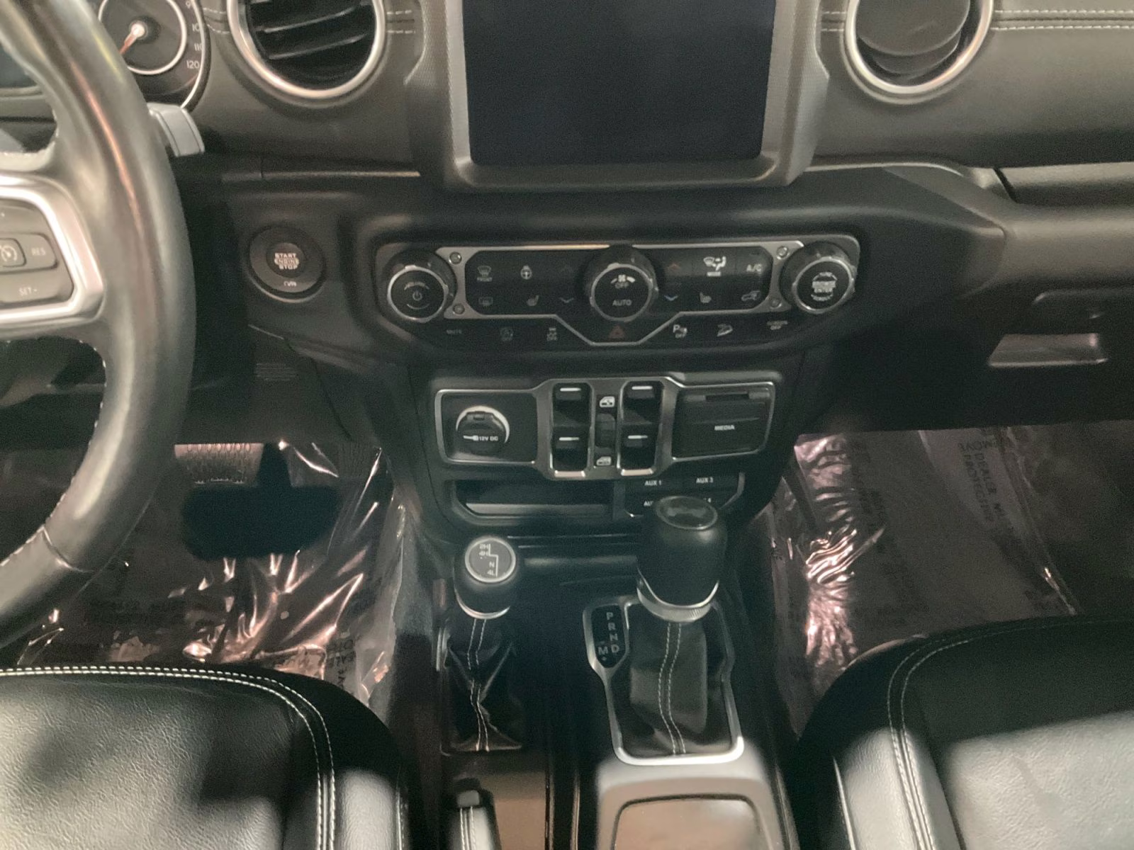 2021 Bright White Clearcoat Jeep Wrangler Unlimited Sahara 4X4 SUV