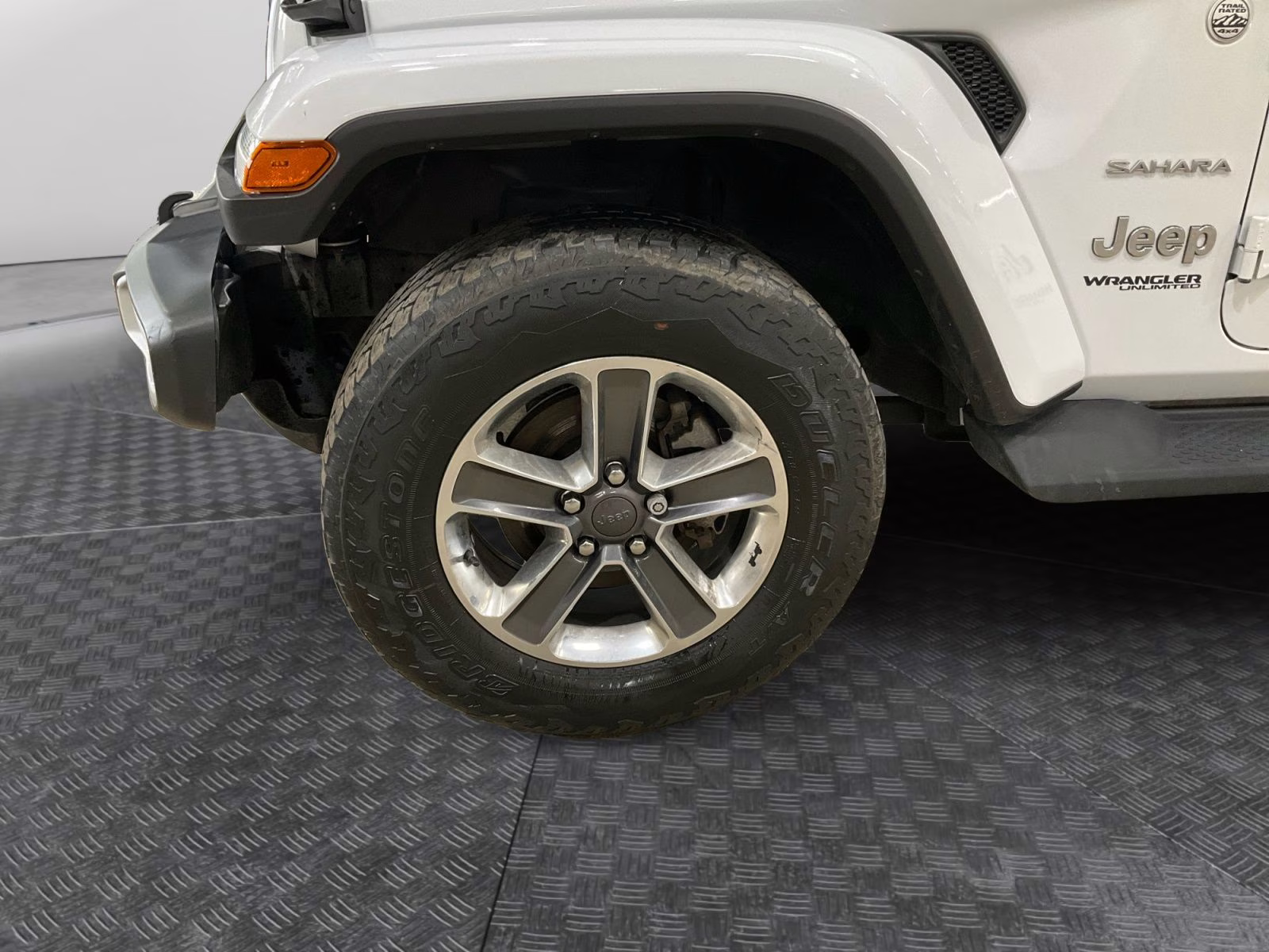 2021 Bright White Clearcoat Jeep Wrangler Unlimited Sahara 4X4 SUV