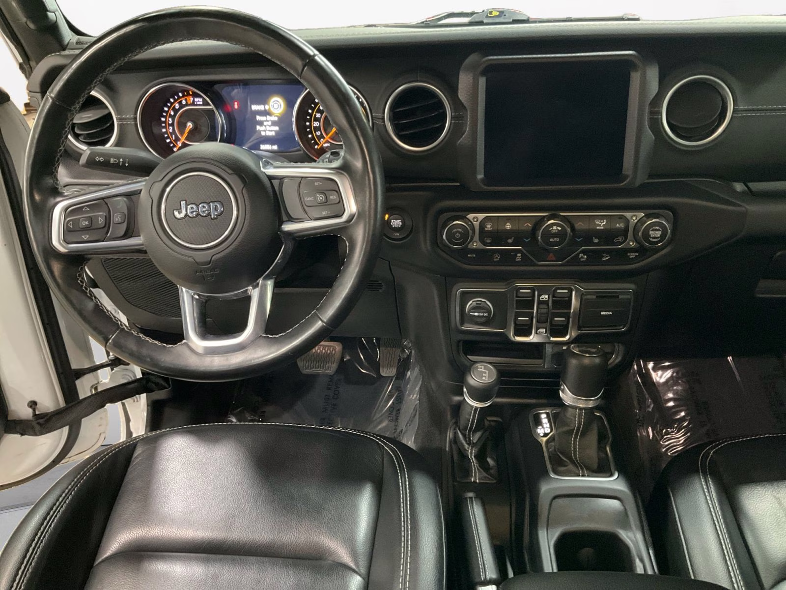 2021 Bright White Clearcoat Jeep Wrangler Unlimited Sahara 4X4 SUV