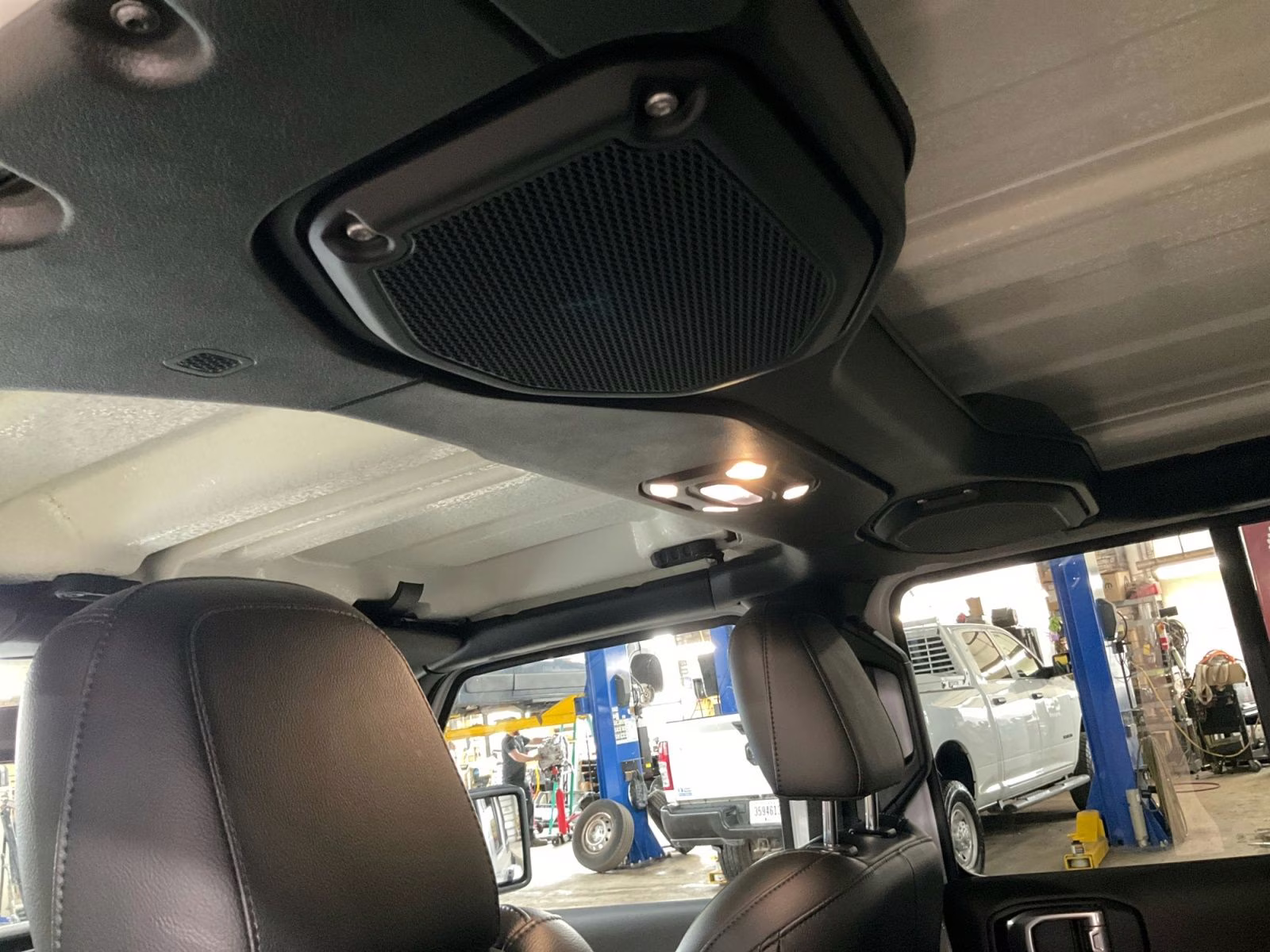 2021 Bright White Clearcoat Jeep Wrangler Unlimited Sahara 4X4 SUV