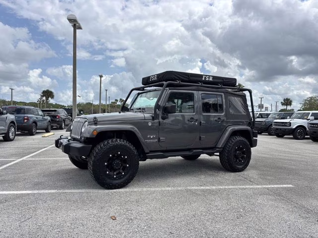 2017 Granite Crystal Metallic Clearcoat Jeep Wrangler Unlimited Unlimited Sahara 4X4 Convertible