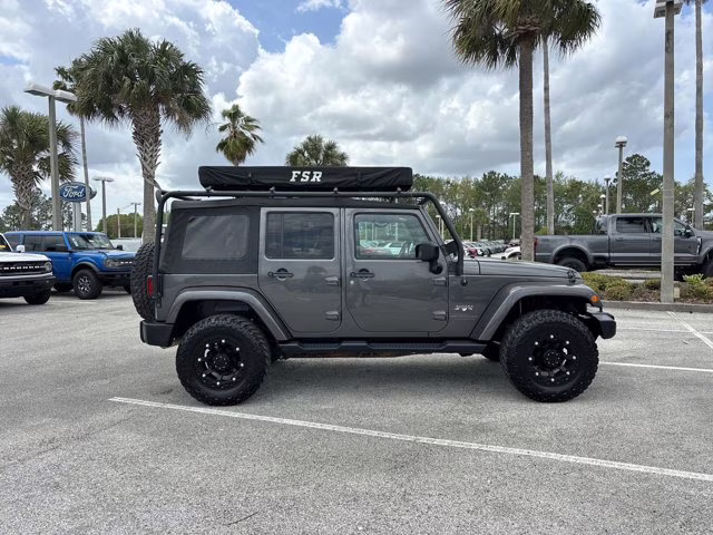 2017 Granite Crystal Metallic Clearcoat Jeep Wrangler Unlimited Unlimited Sahara 4X4 Convertible