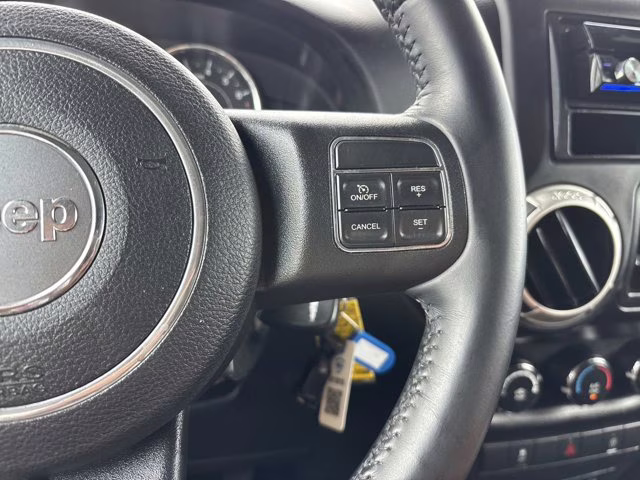 2017 Granite Crystal Metallic Clearcoat Jeep Wrangler Unlimited Unlimited Sahara 4X4 Convertible