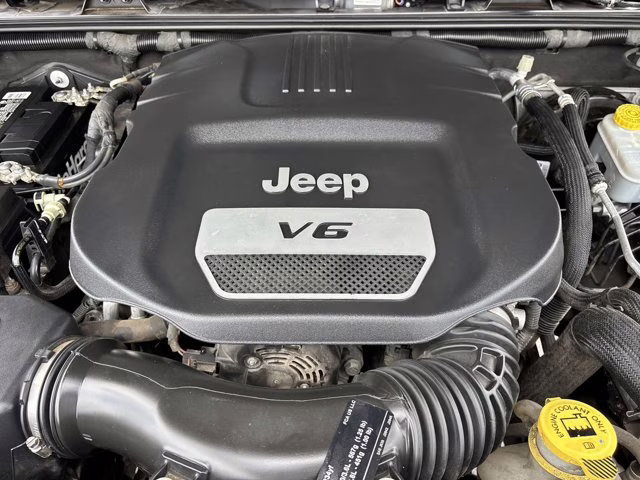 2017 Granite Crystal Metallic Clearcoat Jeep Wrangler Unlimited Unlimited Sahara 4X4 Convertible