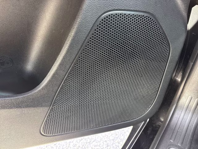 2019 Diamond Black Crystal Pearlcoat Jeep Cherokee Limited FWD SUV