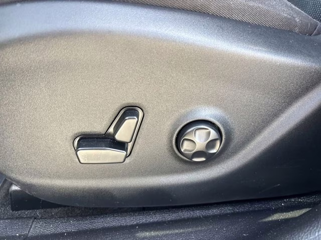 2019 Diamond Black Crystal Pearlcoat Jeep Cherokee Limited FWD SUV