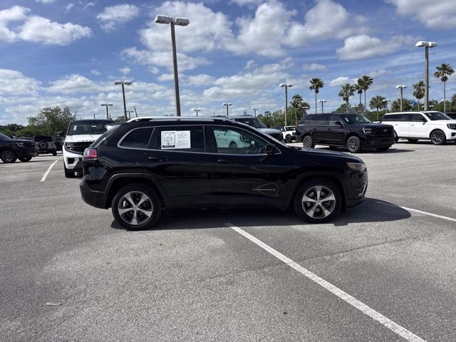 2019 Diamond Black Crystal Pearlcoat Jeep Cherokee Limited FWD SUV