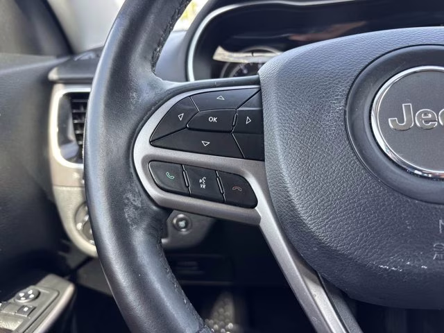 2019 Diamond Black Crystal Pearlcoat Jeep Cherokee Limited FWD SUV