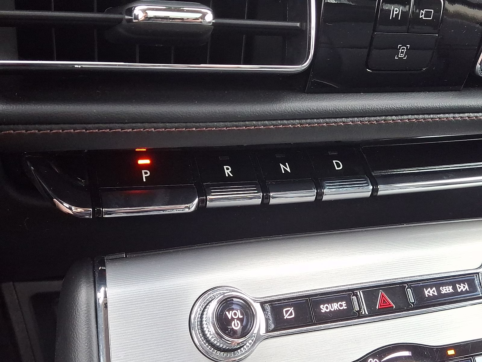 2023 Pristine White Metallic Tri-Coat - AZ Lincoln Aviator Standard AWD