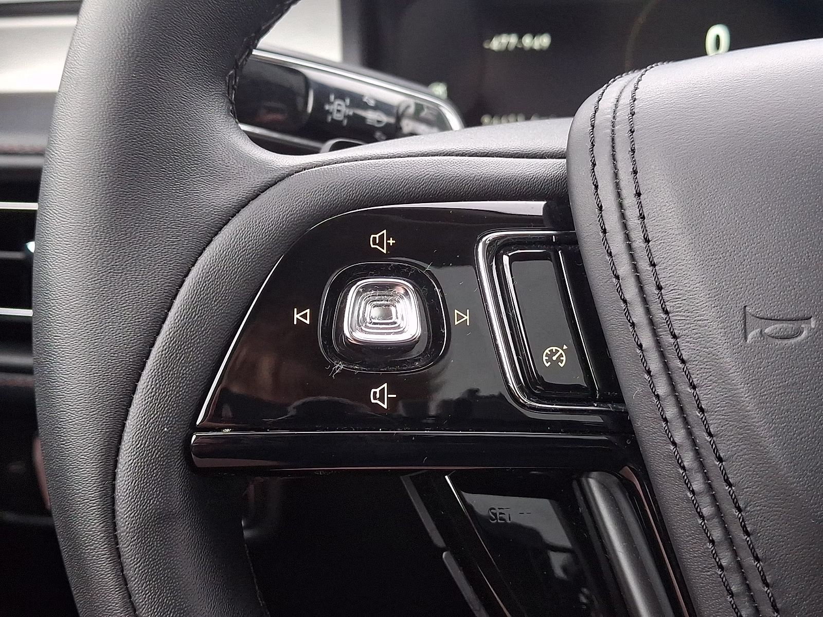2023 Pristine White Metallic Tri-Coat - AZ Lincoln Aviator Standard AWD